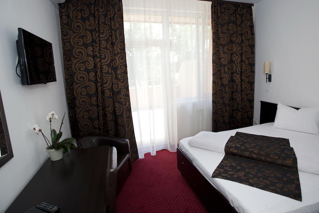 Hotel Terra 오라데아 외부 사진