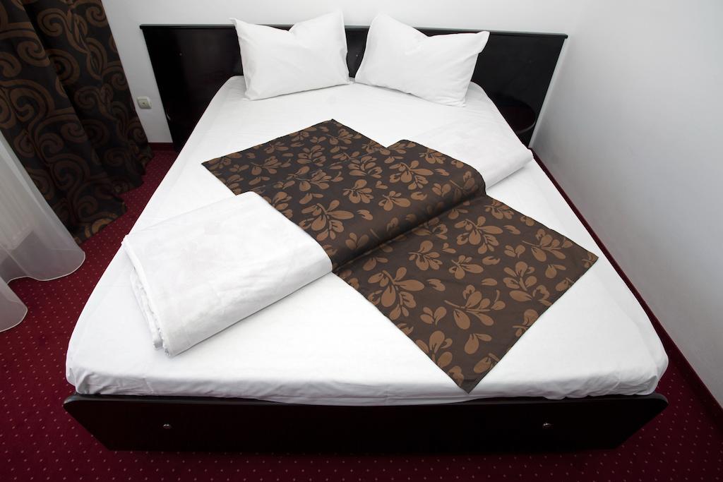 Hotel Terra 오라데아 외부 사진