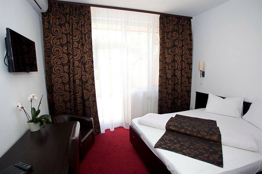 Hotel Terra 오라데아 외부 사진