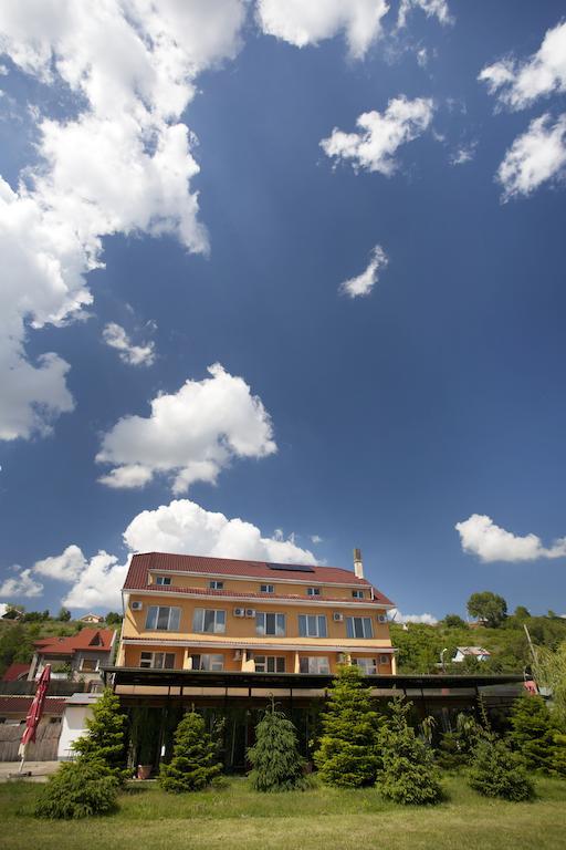 Hotel Terra 오라데아 외부 사진